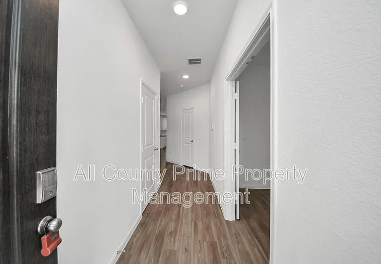 1325 Grass Bend Dr — Photo 16