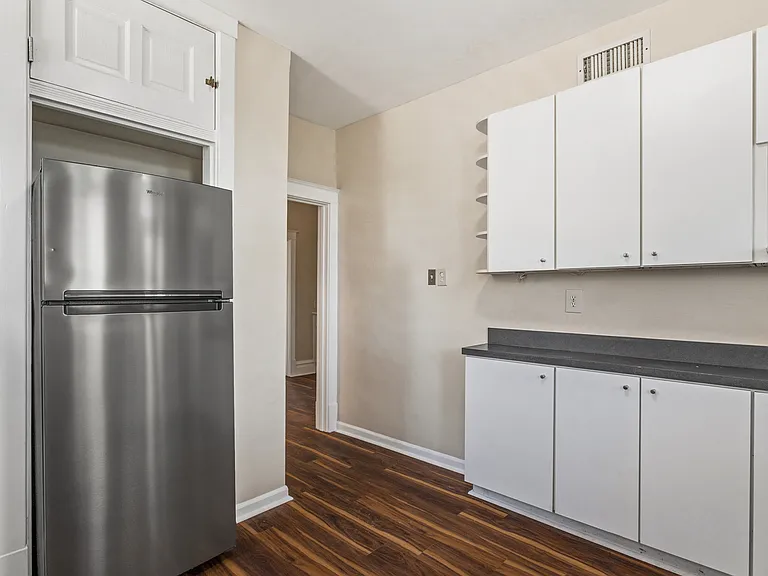6026-28 Pershing Ave #6028 — Photo 13