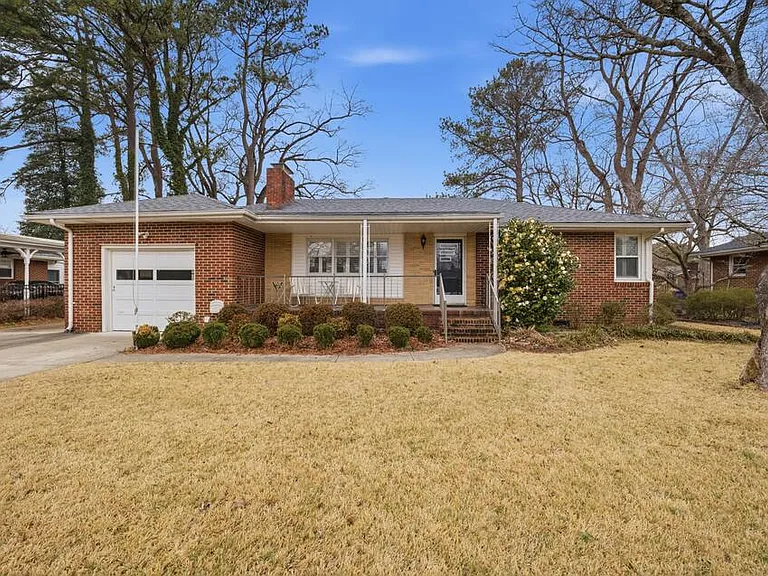 335 E McGinnis Cir — Photo 22