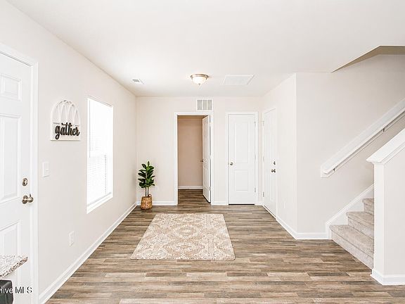 5th image of 1205 Fescue Road