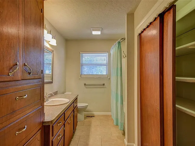 1515 Vine St — Photo 11