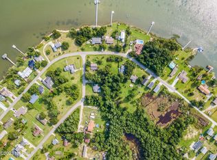 19 Canady Rd, Sneads Ferry, NC 28460