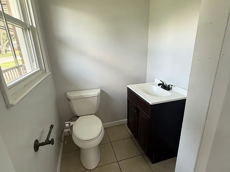 700 Elita Ln — Photo 7