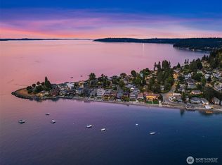 3705 SW 171st St, Seattle, WA 98166