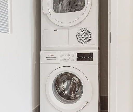 2nd image of 1007 Atlantic Ave APT 2G