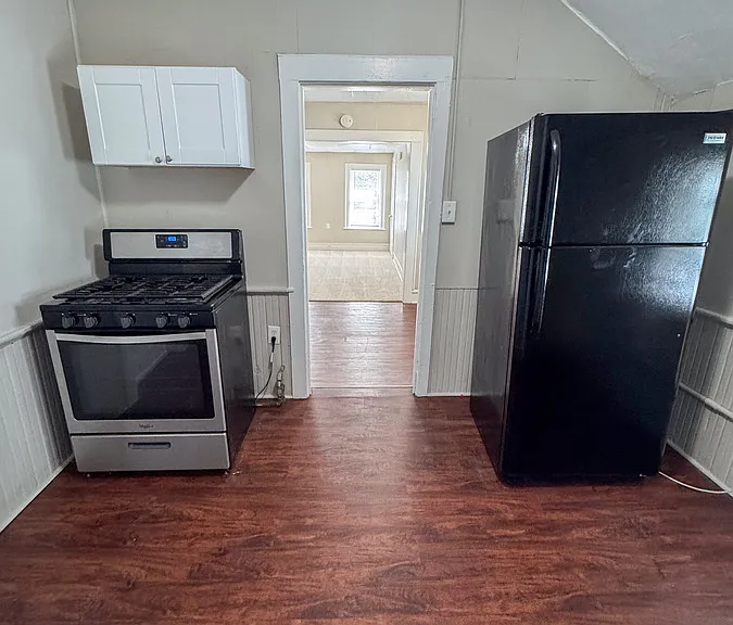 1121 Broadway Ave NW #2 — Photo 4