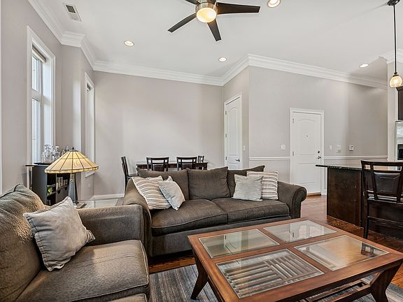 5th image of 4319 N Richmond St APT 3S