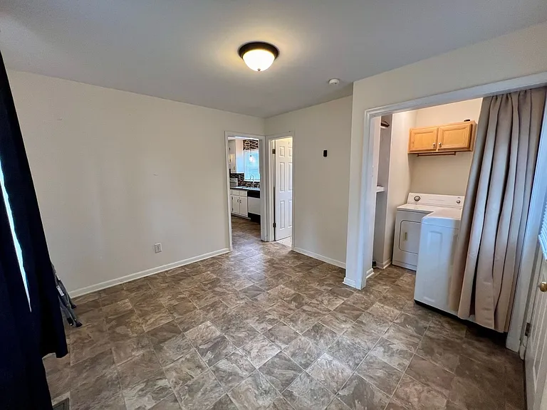 205 Bridge St — Photo 13