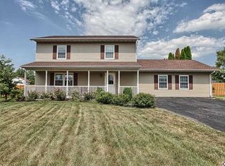 417 Clover Rd, Etters, PA 17319