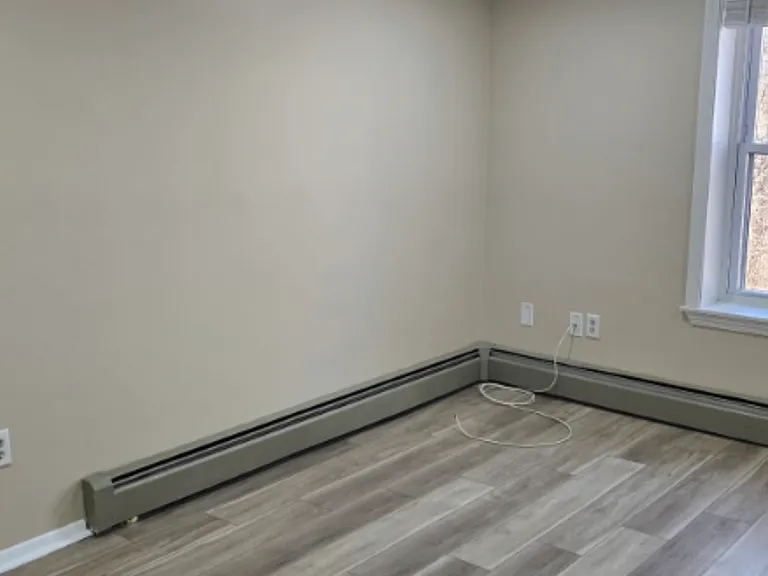 380 Sunset Ave #10 — Photo 9