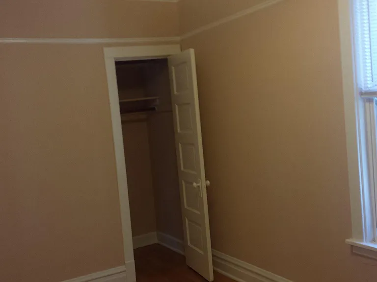 2254 W Addison St #2 — Photo 3