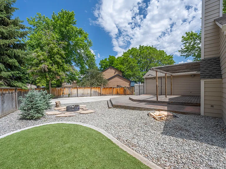 12665 Grove Ct — Photo 20