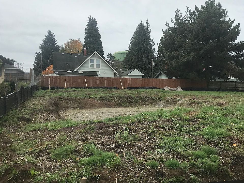 2nd image of 6930 N Syracuse St
