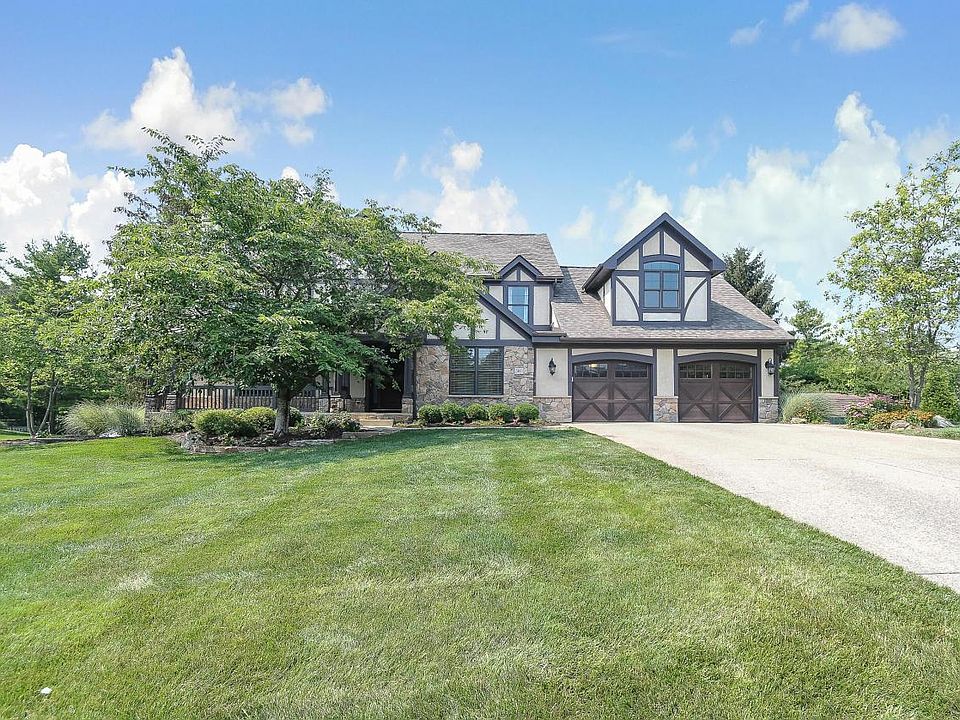 1st image of 2460 Stonehaven Ct S