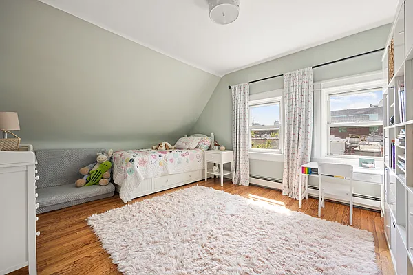 Sold by Compass | media 18