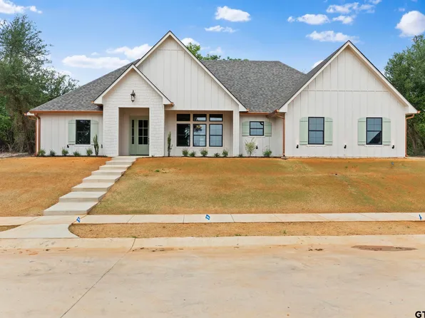 17300 Woodcrest Cir, Lindale, TX 75771