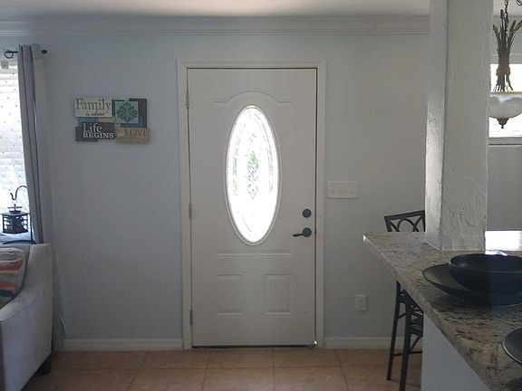3rd image of 1732 Montgomery Dr