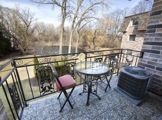 1730 W Green Tree Rd APT 204, Glendale, WI 53209