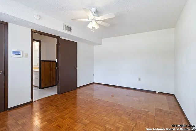 2676 Woodcrest Dr — Photo 13