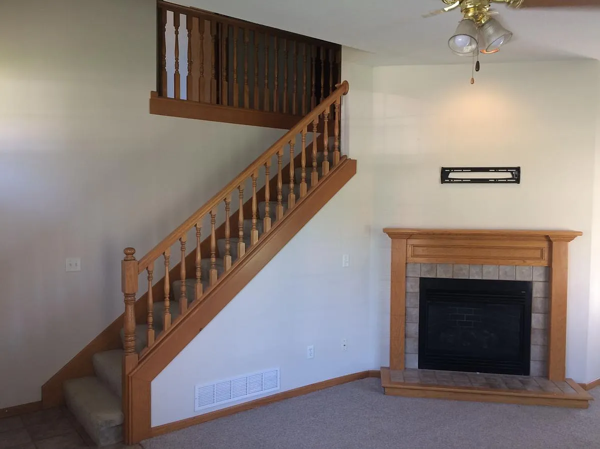4 bed, 2.5 bath, 1745 sqft, $1,995 — Photo 3