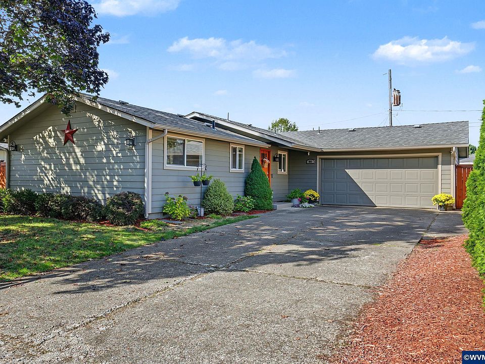 1st image of 601 30th Ave SE