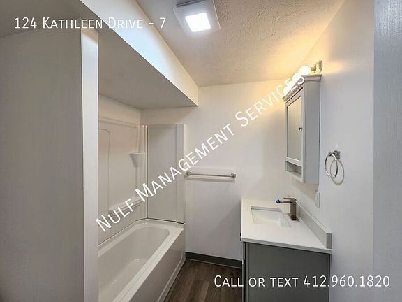 3rd image of 124 Kathleen Dr #7