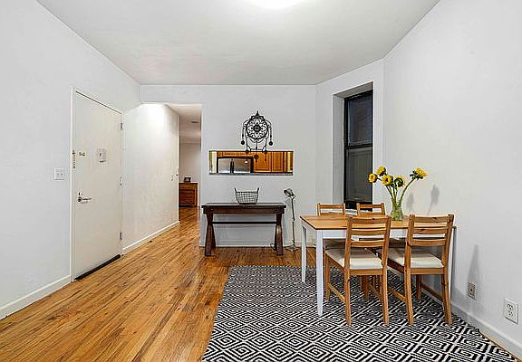 5th image of 70 W 105th St APT 2