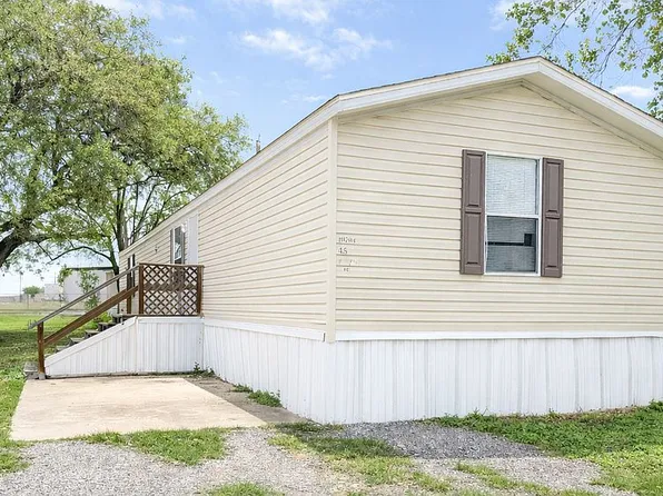 19794 Bruce St #45, Lytle, TX 78052