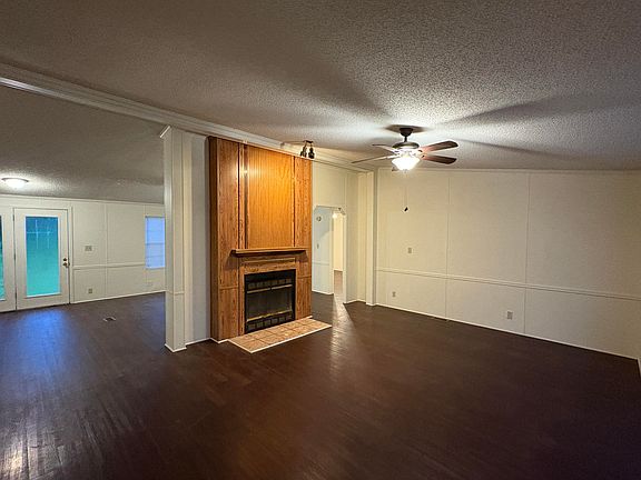 3rd image of 1107 Village West Dr