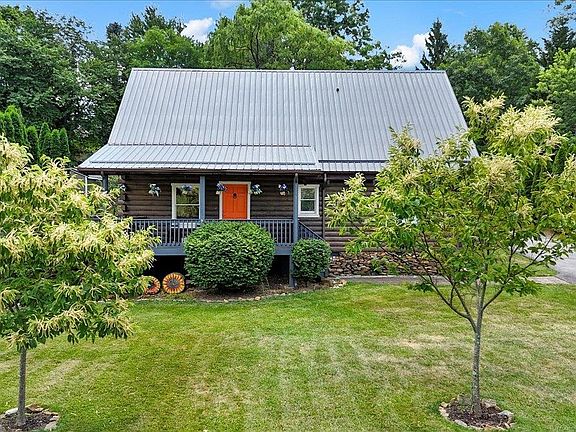 3rd image of 85 Meadow Dr
