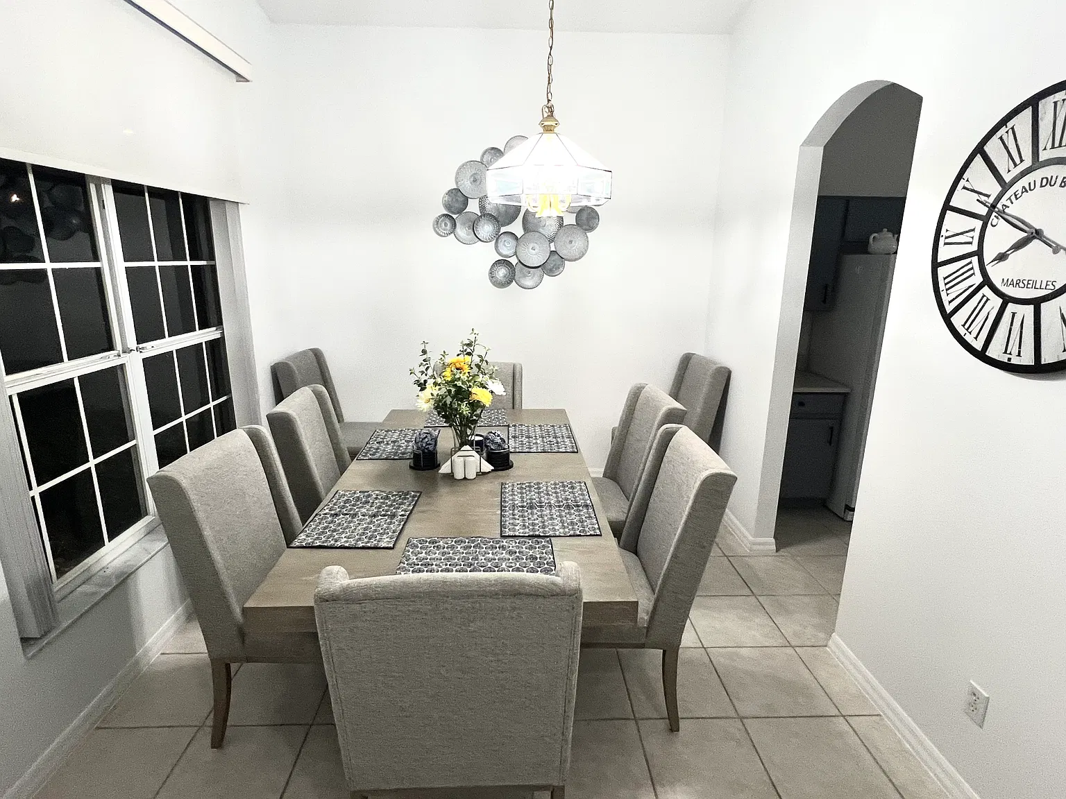 5 bed, 2376 sqft, $2,850 — Photo 4
