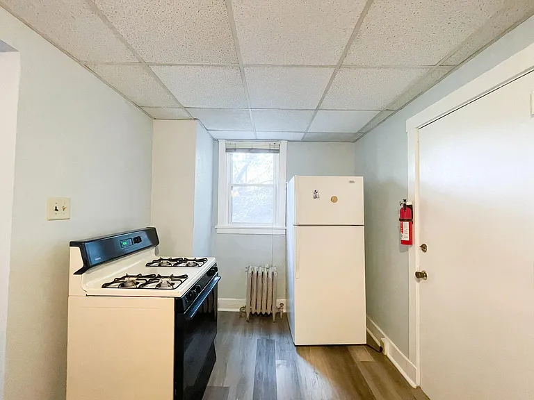 5725 Phillips Ave — Photo 5