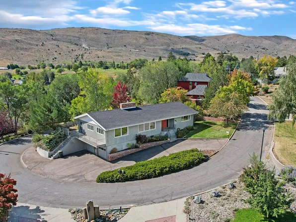 955 Hillcrest Cir, Baker City, OR 97814