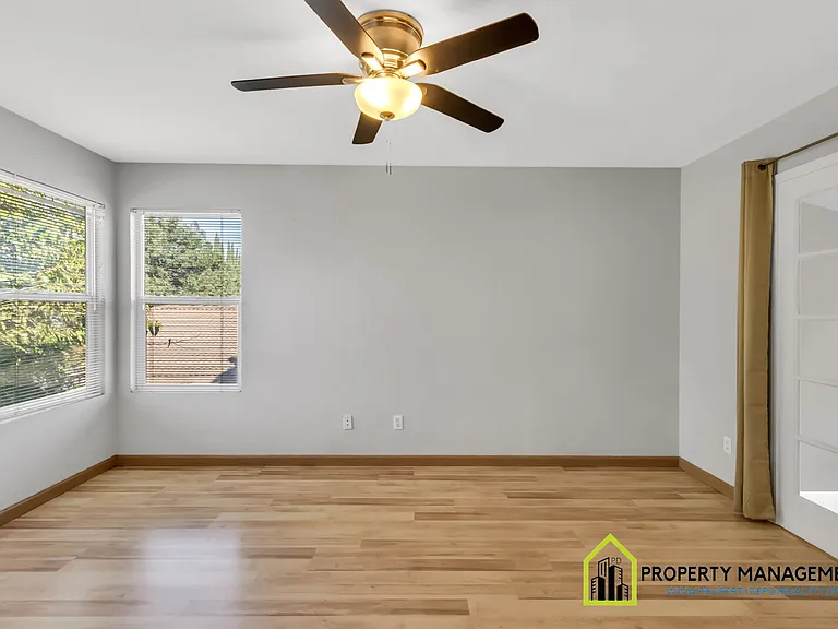10118 Hampton Oak Dr — Photo 18