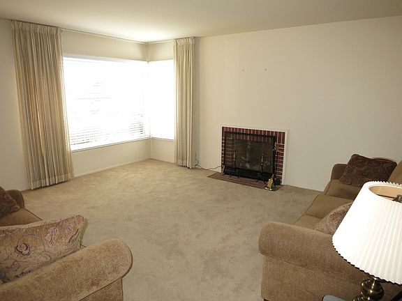 2nd image of 245 Oakcrest Ave