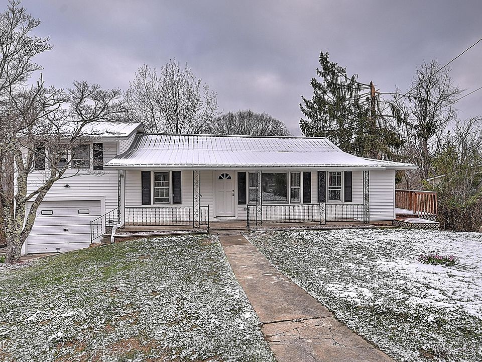 1st image of 1570 Granby Rd