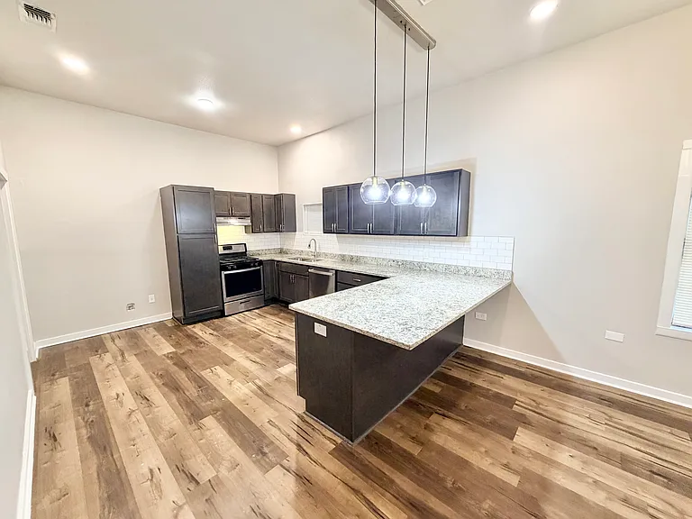 105 Dewitt St — Photo 12