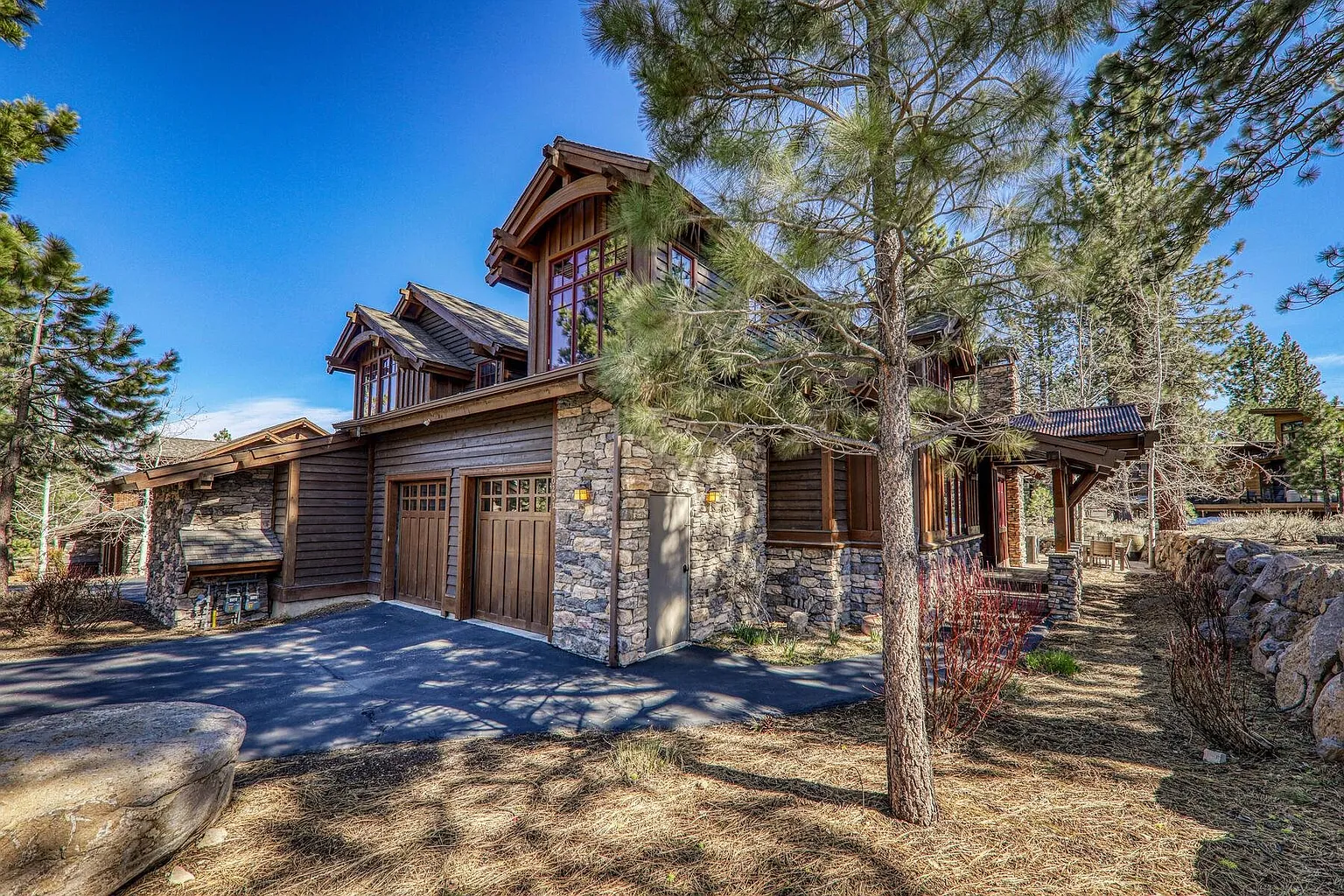 10251 Valmont Trl photo 1