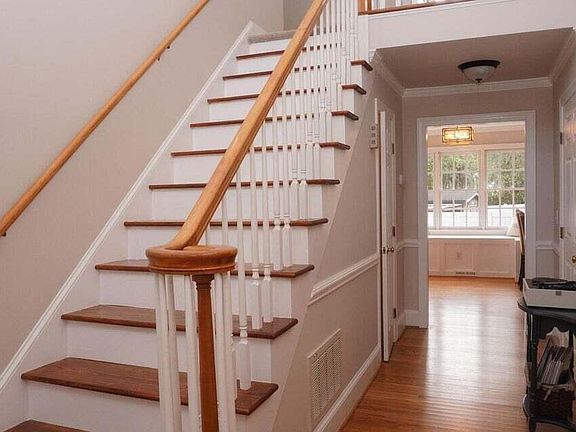 2nd image of 4500 Treetops Cir
