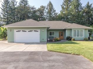 48213 Lyons Mill City Dr, Mill City, OR 97360