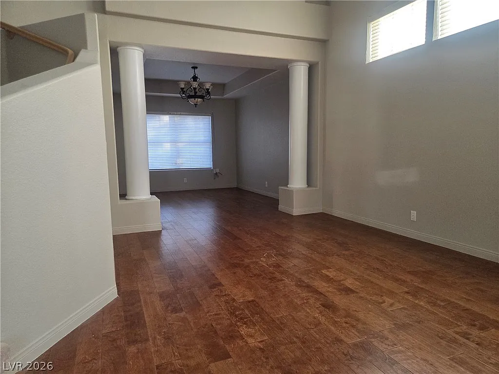 3 bed, 3.0 bath, 2483 sqft, $2,475 — Photo 3