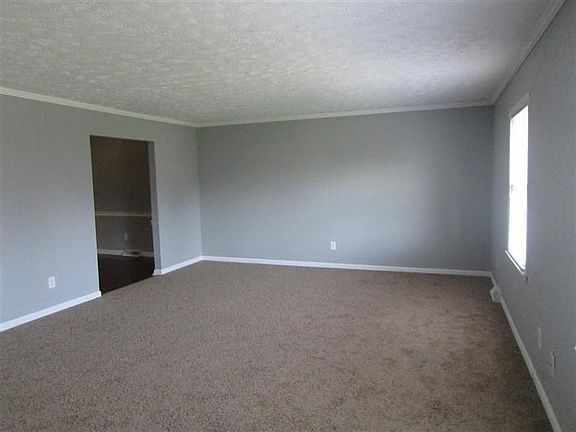 3rd image of 209 Savannah Dr