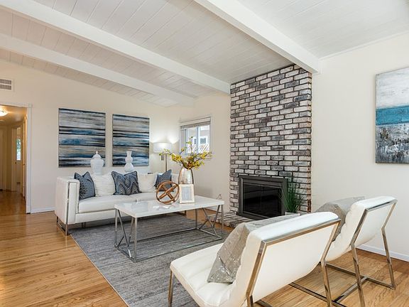 3rd image of 47 Lorelei Ln