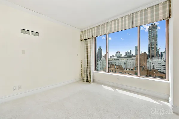 Sold by Elegran | media 10