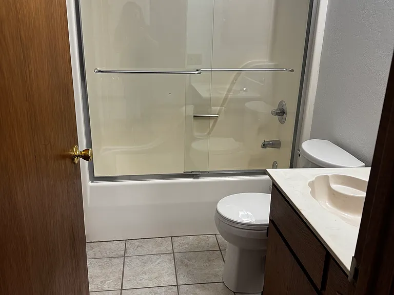 315 E Main St #4 — Photo 7
