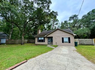 1376 Forest Lake Dr, Hinesville, GA 31313