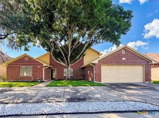 504 Colony Creek Dr, Victoria, TX 77904