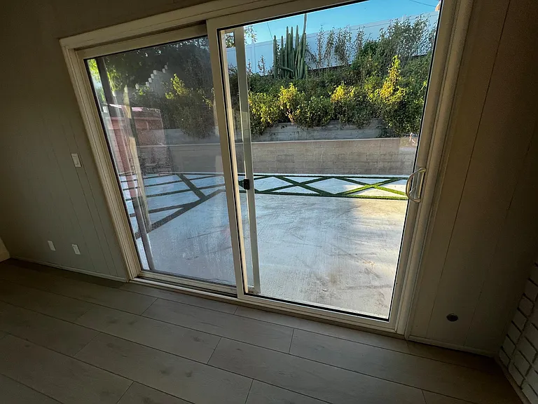 18591 Oriente Dr — Photo 5