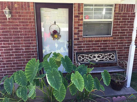 2nd image of 2213 N Vernon Ave