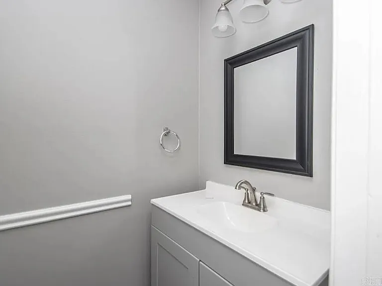 1820 Sanford Dr #4 — Photo 5